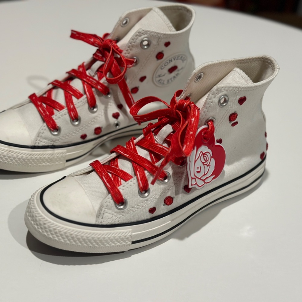 SOLD: Converse Chuck Taylor All Star Hi Valentine's Day Hearts Women's 7